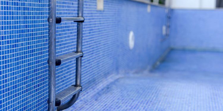 Poolwasser Entsorgen Strafe: Was Sie Wissen Müssen