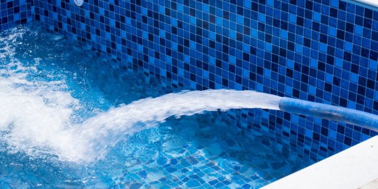 Pool-Wartung: Das gilt es zu beachten